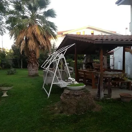 Alexander Bed & Breakfast *